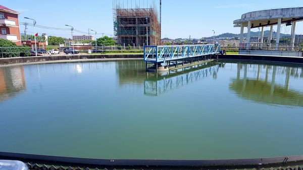 污水處理設(shè)備-二沉池（青島樂(lè)中環(huán)保科技有限公司）